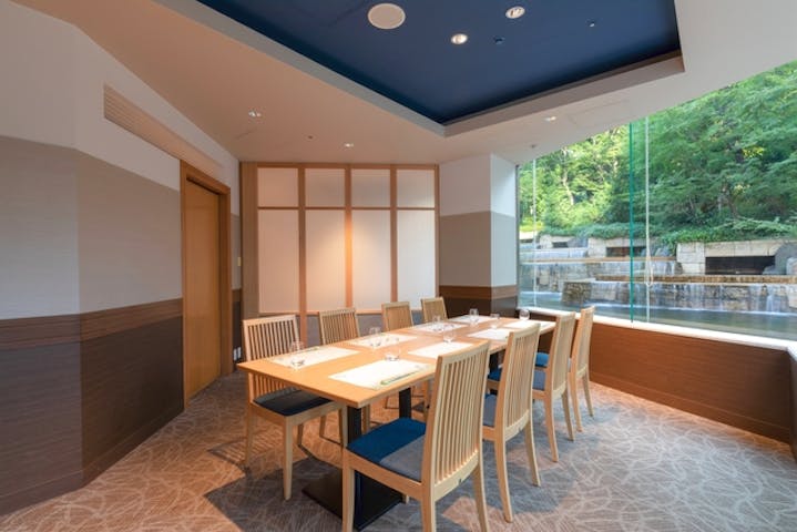 梅田スカイビル 空中庭園展望台 割引チケット クーポンならアソビュー 梅田スカイビル 空中庭園展望台 割引チケット クーポンならアソビュー