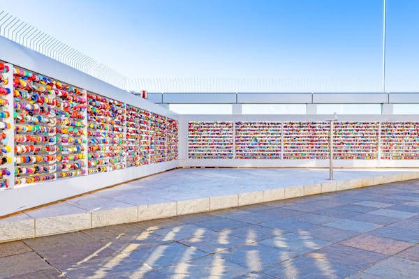 ブルーロック エピソード凪 梅田スカイビル 空中庭園展望台 ハートロック 9点 劇場版ブルーロック -EPISODE 凪-』 梅田スカイビル 空中庭園