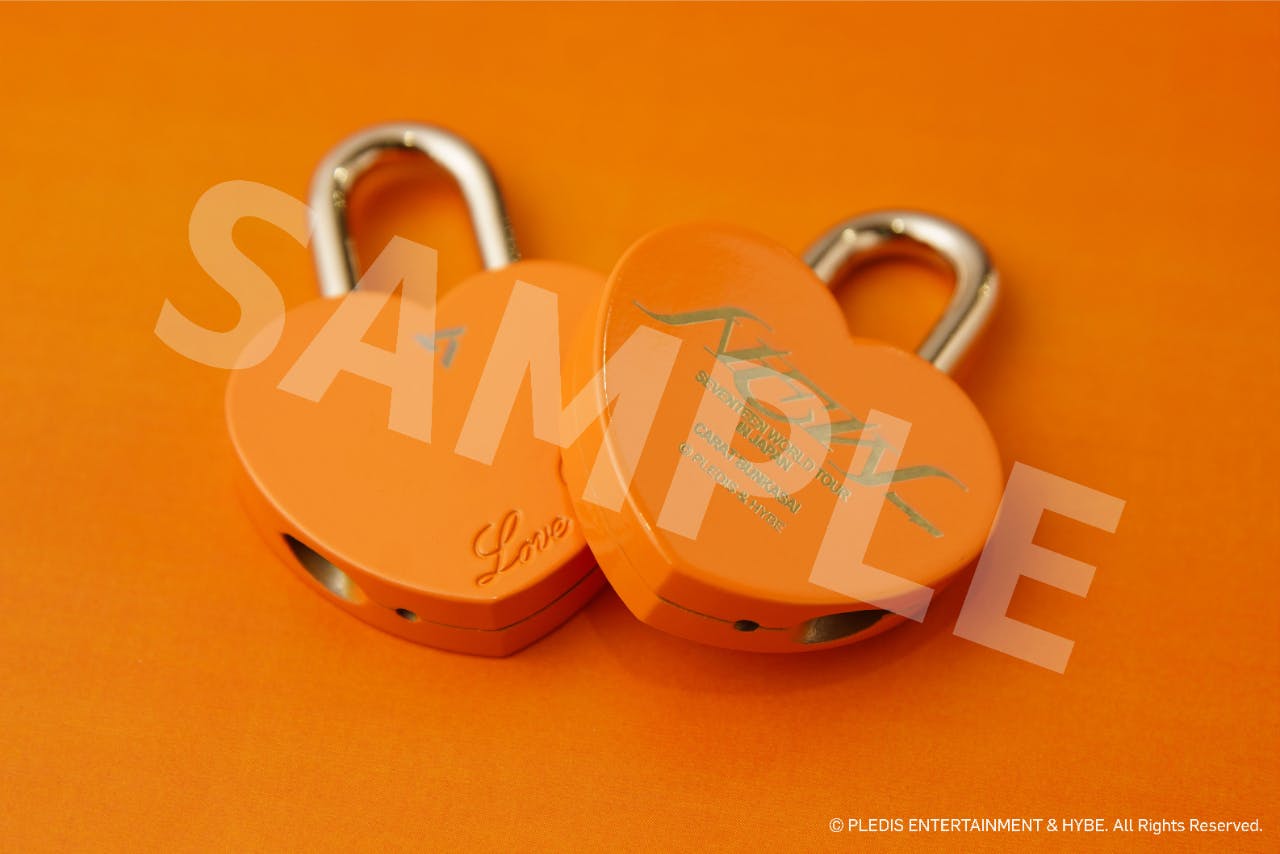 □展望台入場券＋ノベルティ＋限定デザインハートロック（※全13色中1色