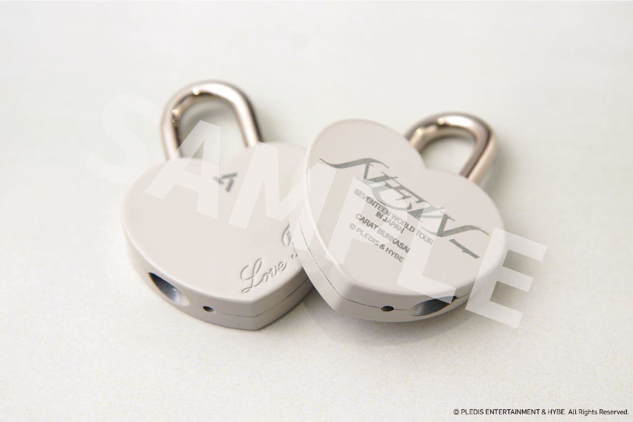 □展望台入場券＋ノベルティ＋限定デザインハートロック（※全13色中1色