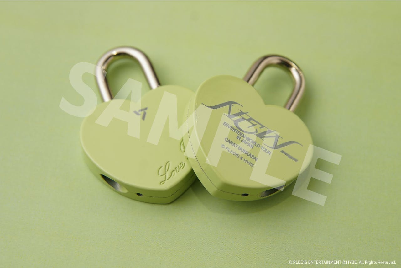 □展望台入場券＋ノベルティ＋限定デザインハートロック（※全13色中1色