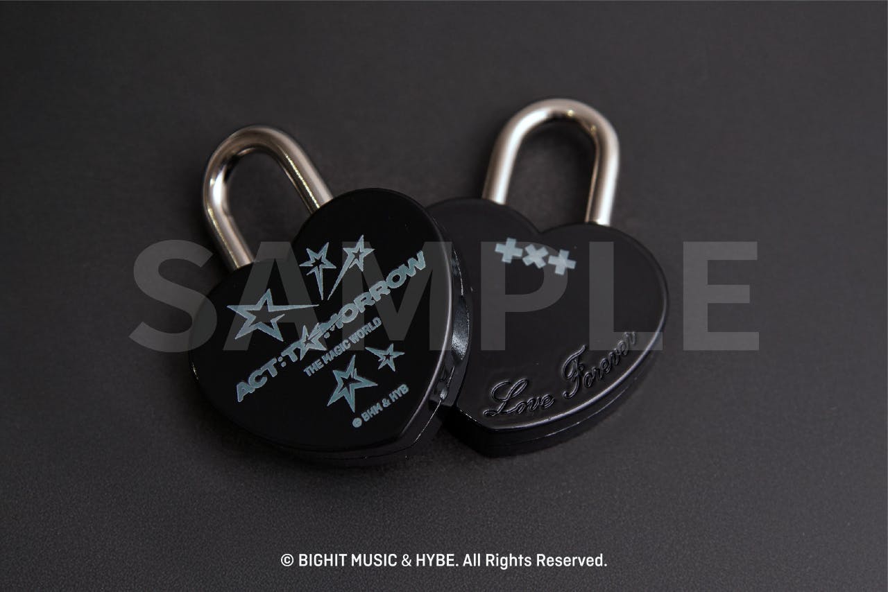 □展望台入場券＋ノベルティ＋限定デザインハートロック（※全7色中1色