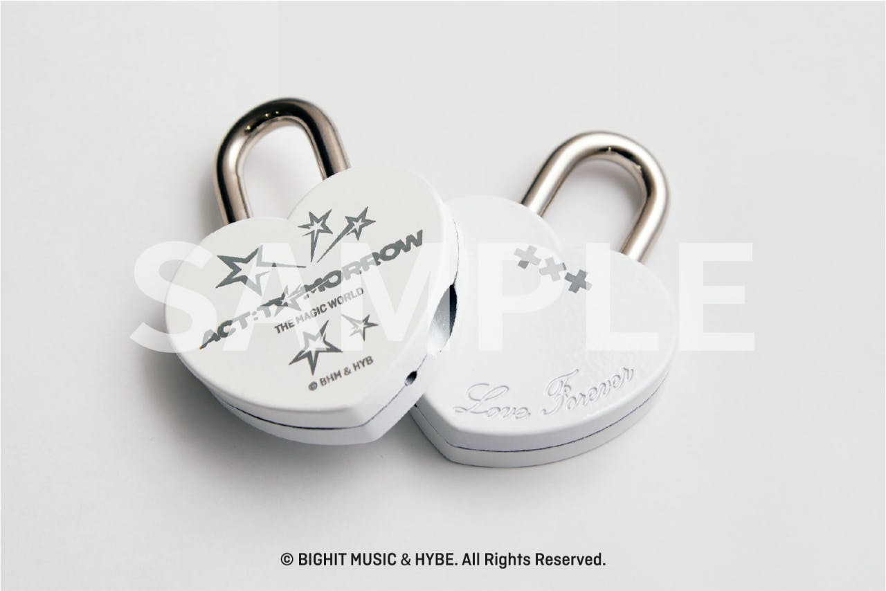 □展望台入場券＋ノベルティ＋限定デザインハートロック（※全7色中1色