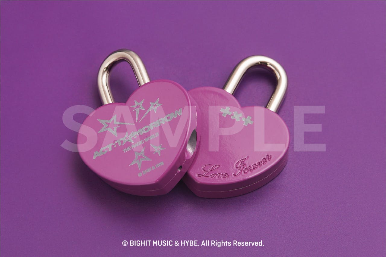 □展望台入場券＋ノベルティ＋限定デザインハートロック（※全7色中1色