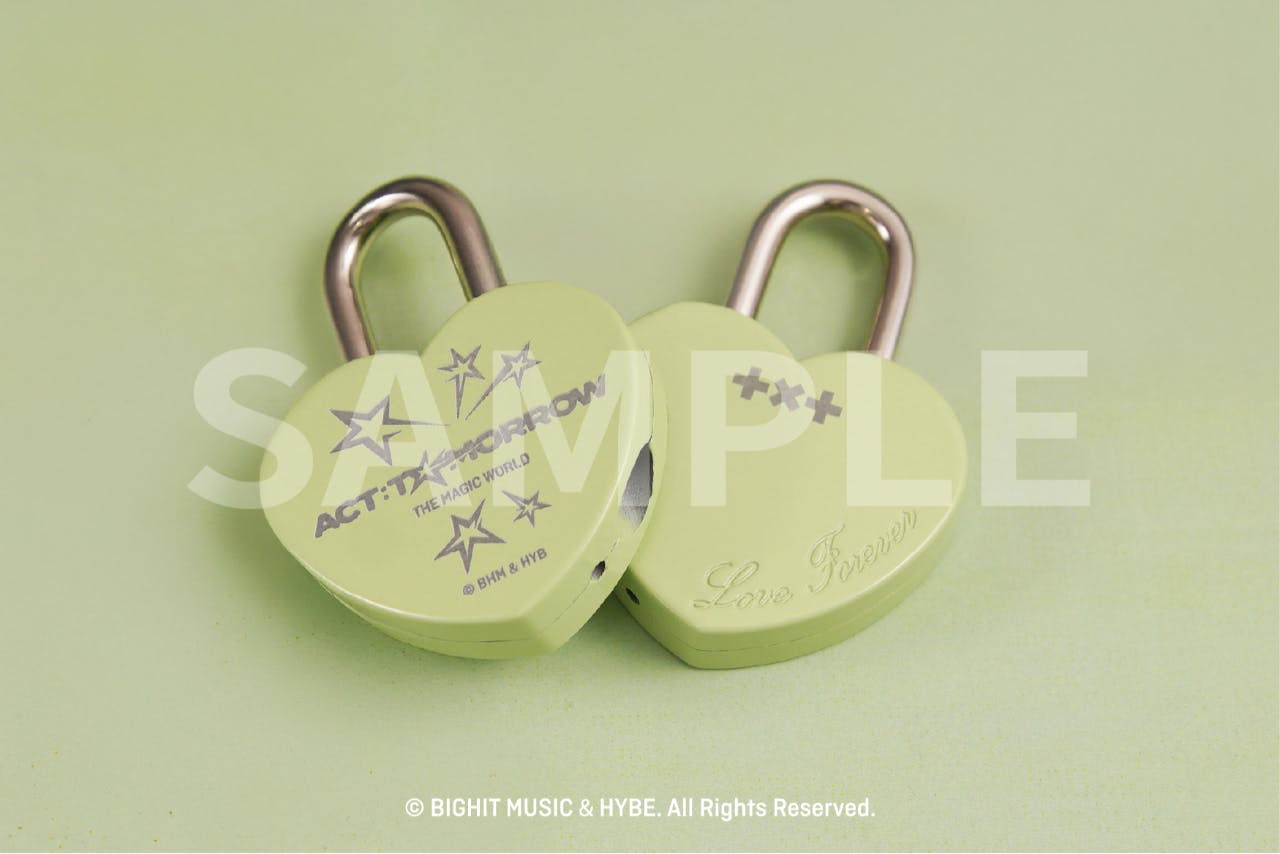 □展望台入場券＋ノベルティ＋限定デザインハートロック（※全7色中1色