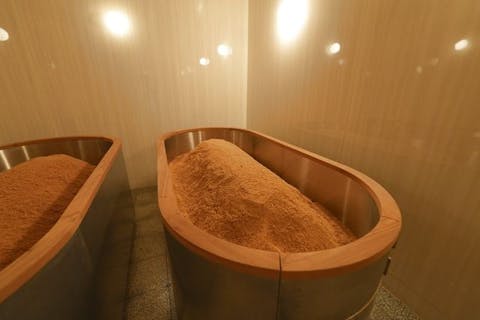 【新規女性ペア・10%割引】えん発酵温熱木浴 心斎橋店 クーポン(入浴＋ドリンク＋タオル＋館内着)