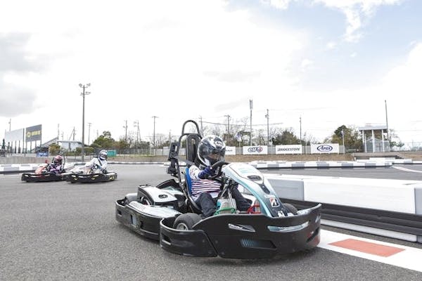 鈴鹿サーキット ハッピーバースデーパスポート 小学生以下のお子さま誕生日月割引 アソビュー