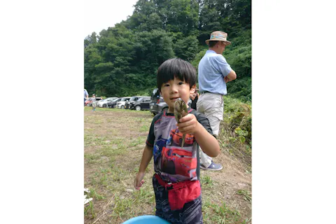 川魚のつかみどり
