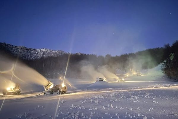 八千穂高原 スキー場 平日限定リフト券 2枚 - スキー場