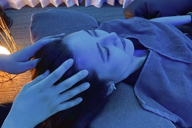 ≪頭から肩、手先まで≫ドライヘッドスパ贅沢100分コース