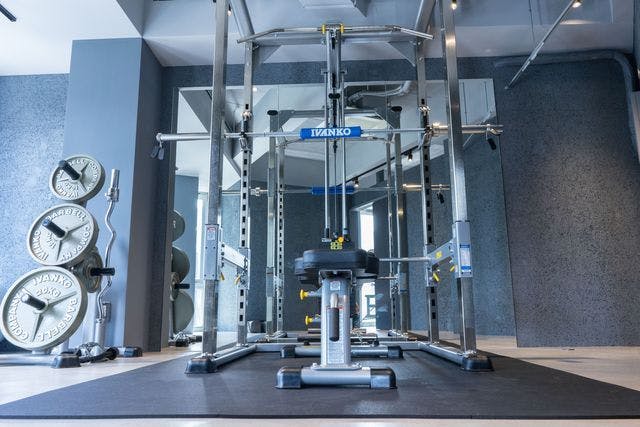 【最大77％割引】新宿御苑・四谷三丁目_パーソナルトレーニング60分×4回/8回※1枚まで利用可