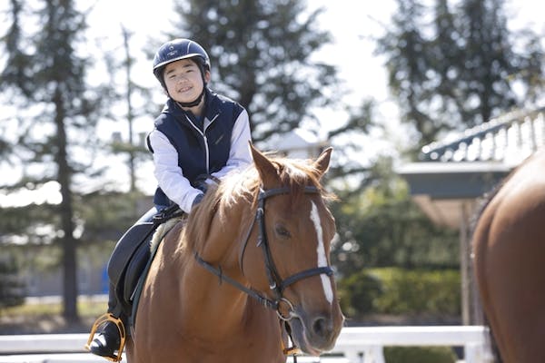 乗馬クラブ クレイン湯布院乗馬体験1回コース 平日 土日祝日価格 諸費用全て込み 要予約 アソビュー