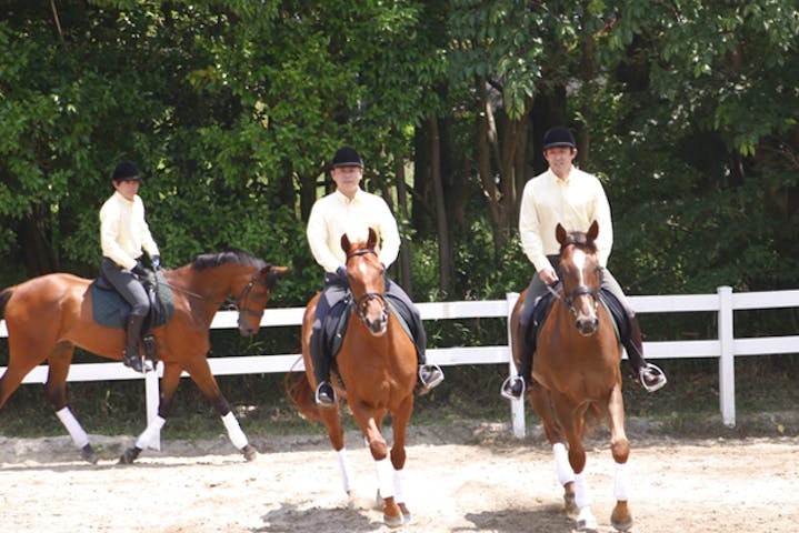 服部緑地乗馬センター