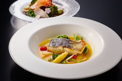 【46％割引／ホテルニューオータニ大阪】春の絶品ランチ＆絶景スイーツ