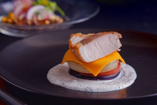 【45％割引／ホテルニューオータニ大阪】春の絶品ランチ＆絶景スイーツ