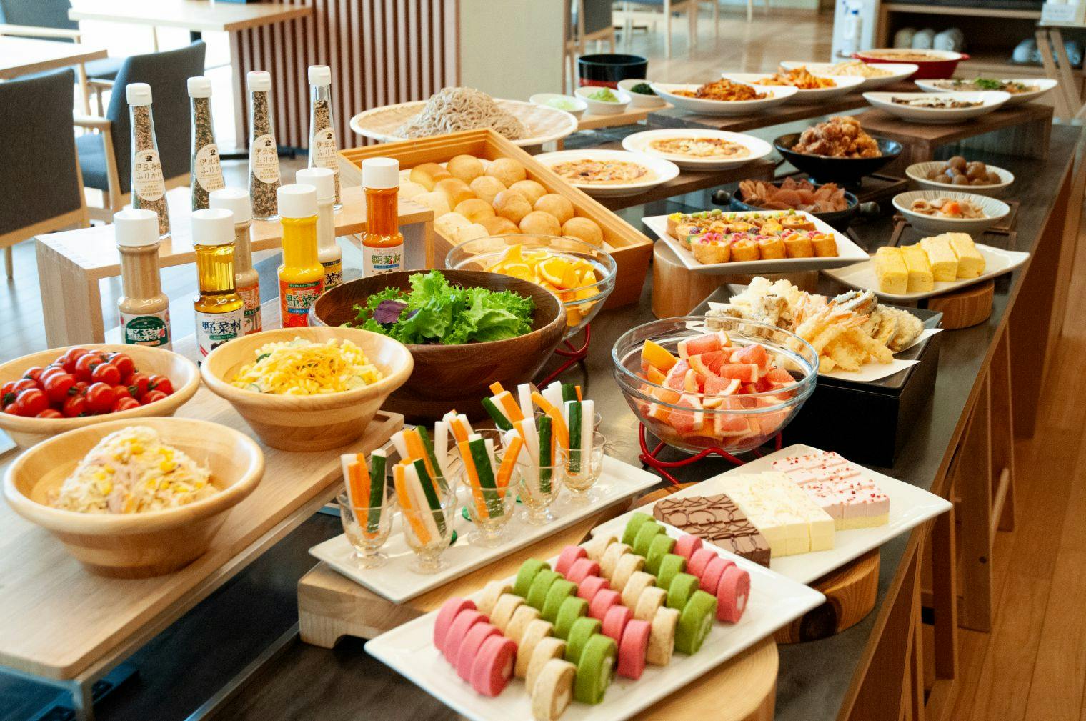 【土日祝限定】ランチビュッフェ+入館料