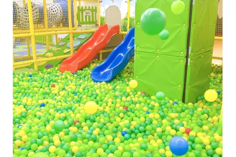 【休日・100円OFF】こども3時間遊び放題 キッズランドUS 横浜希望が丘店