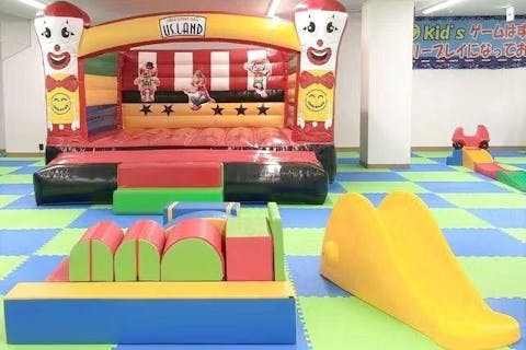 平日スクスク未就学児1日プラン200円OFF!キッズユーエスランド 東京吉祥寺店