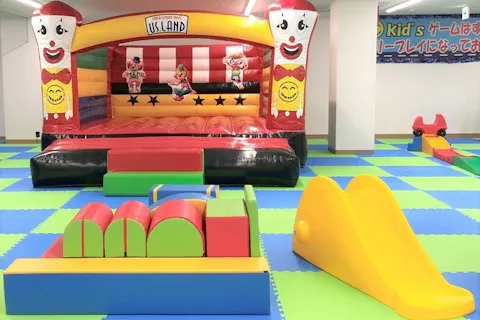 休日こども３時間遊び放題100円off キッズユーエスランド 東京吉祥寺店 アソビュー