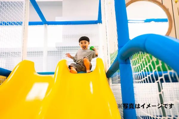 平日こども1日遊び放題 子供の室内遊び場キッズユーエスランド ドミー瀬戸菱野店 アソビュー