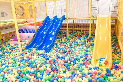 休日こども3時間遊び放題100円OFF! キッズユーエスランド 熊本八代店