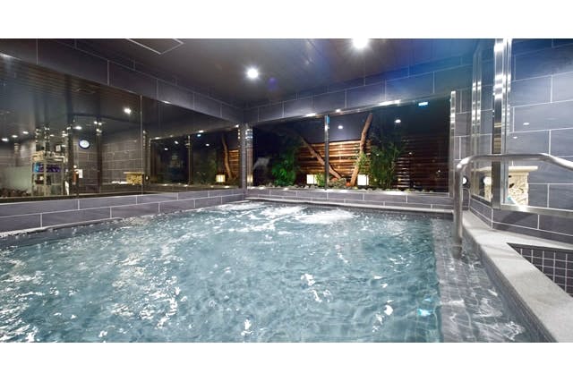 【最大23％割引】湯処で入浴3時間　スッキリしたい男性に。新宿のオールインクルーシブカプセルホテル
