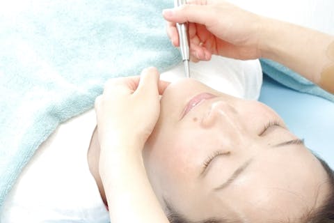 超特割 88 割引 香椎 インドエステ リンパマッサージ 遠赤 全身100分 女性 1人1枚 アソビュー