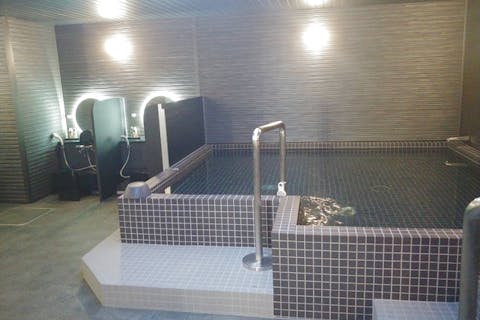 超特割！【平日限定・40％割引】SOLA SPA 新宿の湯 60分入浴チケット（タオルセット付）