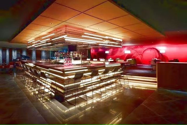 バー＆ラウンジ ZATTA / ヒルトン東京