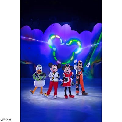 最適な材料 35周年ディズニーオンアイス 福岡公演8/28 14:00 在庫品即発送 のっち様専用 8月28日 福岡 ディズニーオンアイス 遊園地/テーマパーク