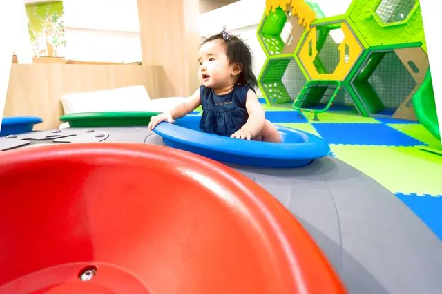 最大100円割引 平日こども1日遊び放題 ワクワクパラダイス 名古屋茶屋店 アソビュー