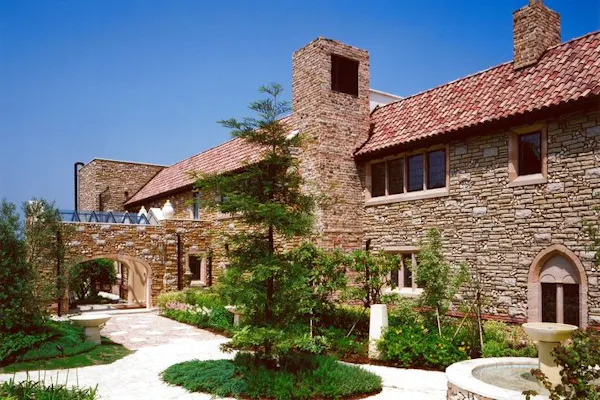 14%割引】川奈ステンドグラス美術館｜割引チケット・クーポンなら