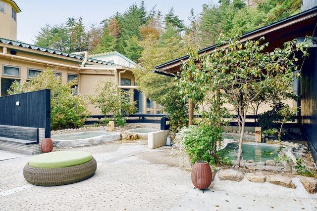 【平日限定】ASOBIYUKU 京都るり渓温泉＜温泉＋岩盤浴＋水着温泉・プール＞1DAY PASS