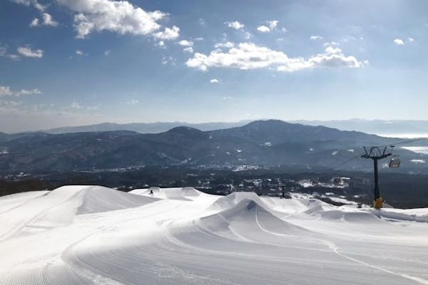 早割・1,000円割引】池の平温泉アルペンブリックスキー場 リフト4時間券（IC保証金500円込）｜アソビュー！