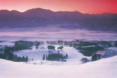 最大1,900円割引】上国＆岩原 2025-2026 早割1日入場券＋｜アソビュー！