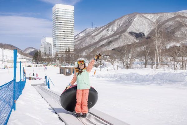 35%割引】Mt.Naeba(苗場スキー場・かぐらスキー場利用可)リフト券1日券×2枚クーポン|アソビュー! 35%割引】Mt.Naeba(苗場スキー場・かぐらスキー場利用可)リフト券1日券×2枚クーポン|アソビュー!