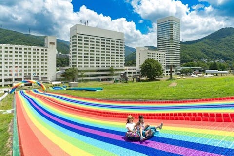 【500円割引】巨大ウオータースライダー含む8種が遊び放題「屋外アクティビティワンデーパス」