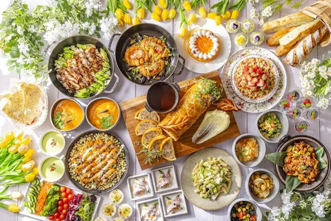 2/27～6/4【ヒルトン東京マーブルラウンジ】ソフトドリンク飲み放題付き春ランチビュッフェ
