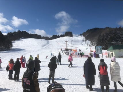 【土日祝・年末年始／秋田冬アソビ割】水晶山ファミリースキー場　リフト1日券＆お食事券