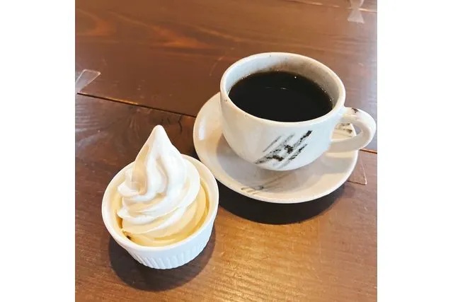 【もっと知りたい！信州体験割】 高橋まゆみ人形館 入館券+おやつセット（12月25日迄有効）