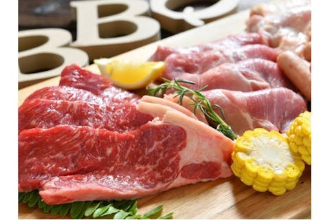 超特割！【5%割引】平日限定・炭火焼BBQ+ソフトドリンク飲み放題