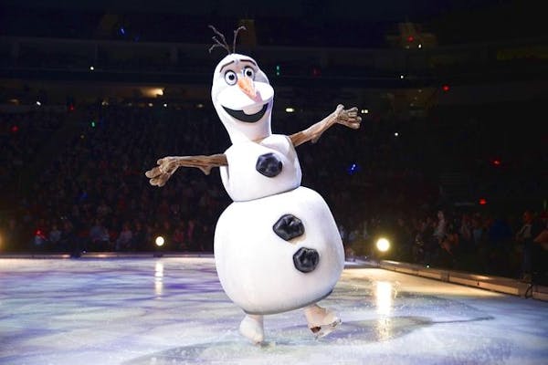 ディズニーオンアイス 常滑公演 7/27 18:30 プレミアム席 2枚連番