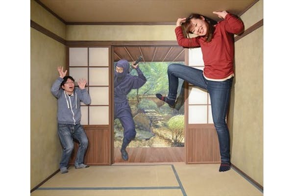 最大100円割引】伊豆トリックアート迷宮館 入館クーポン｜アソビュー！