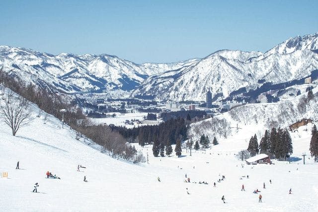 湯沢中里スノーリゾート1日リフト券引換券2枚DM便無料 9月1日(月)よりスマイル共通シーズンパス「早割」スタート! | 公式