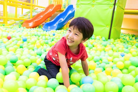 事前登録必須【平日・最安値販売】スクスク未就学児1日遊び放題 キッズランドUS 千葉フレスポ稲毛店