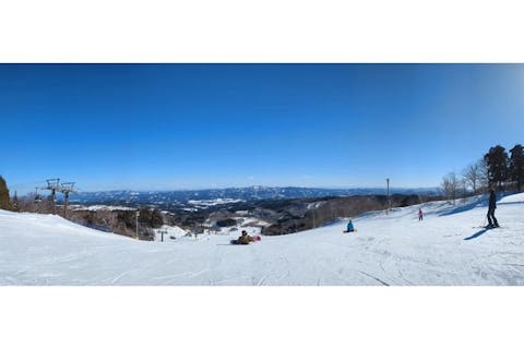 【平日（年末年始除く）／秋田冬アソビ割】冬の鳥海高原を遊び尽くす！スキーとスノーモビル満喫体験！