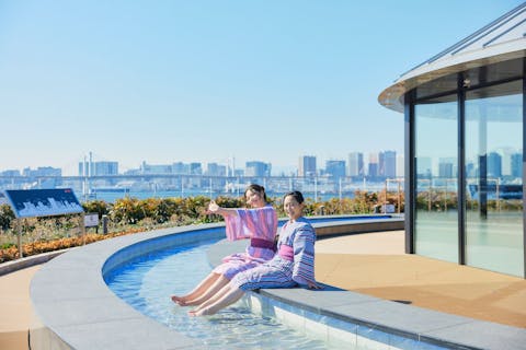 箱根・湯河原の源泉を都心で！【日帰り入館料700円割引】東京豊洲 万葉倶楽部≪浴衣／各種タオル込み＊手ぶらでOK≫