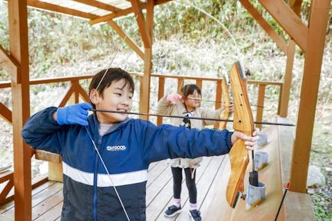 【最大10％割引】愉快な動物たちがいっぱい！ ヨーデルの森 入園チケット ※2024/4/1～利用可