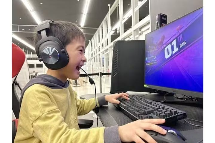 REDEE 北九州イノベーションセンター店