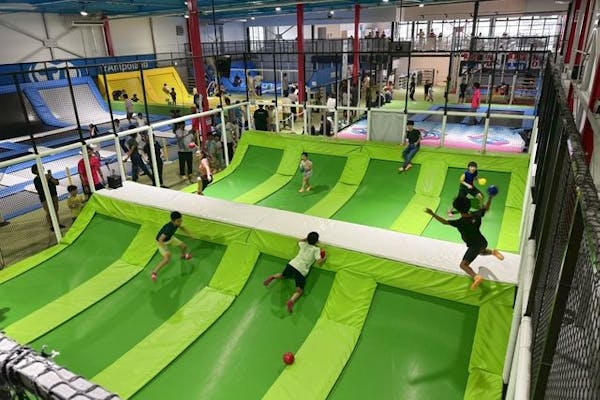 週末/ハイシーズン 60分利用（ソックス付き）｜アソビュー！